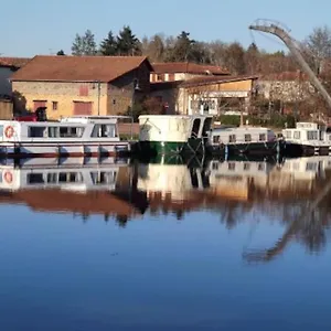 Libellule Peniche Nuit Insolite Briennon